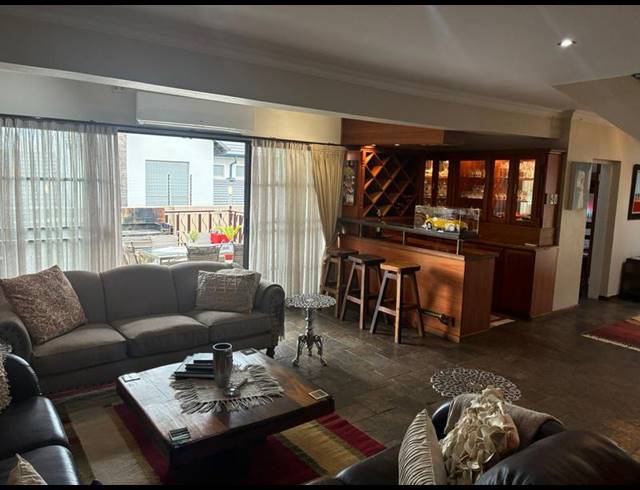 2 BEDROOM HOUSE FOR SALE IN WATERKLOOF RIDGE